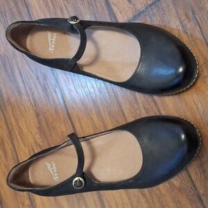 Dansko 41 women's black mary Jane style shoes